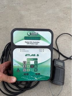 Titan Atlas 8 CO2 Controller Monitor grow atlas3