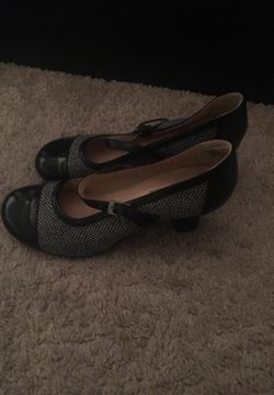 Size 8 small heel