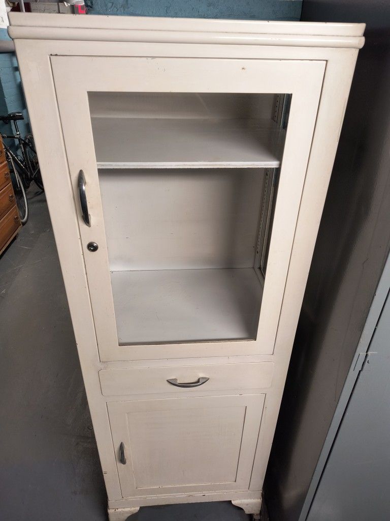 NURSE CABINET