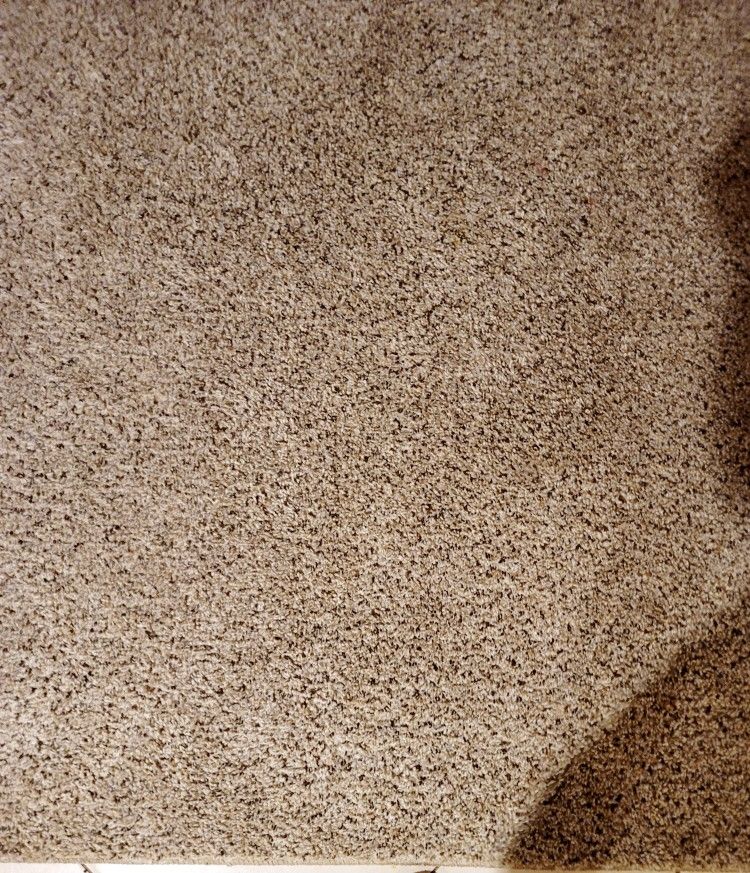 Free KING SIZE MATTRESS WITH BOX. 2 CARPET