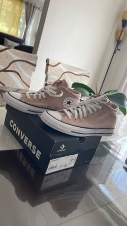 Women converse size 7 us