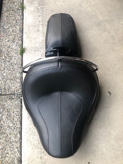 Harley Davidson Softail deluxe OEM seats 05-17