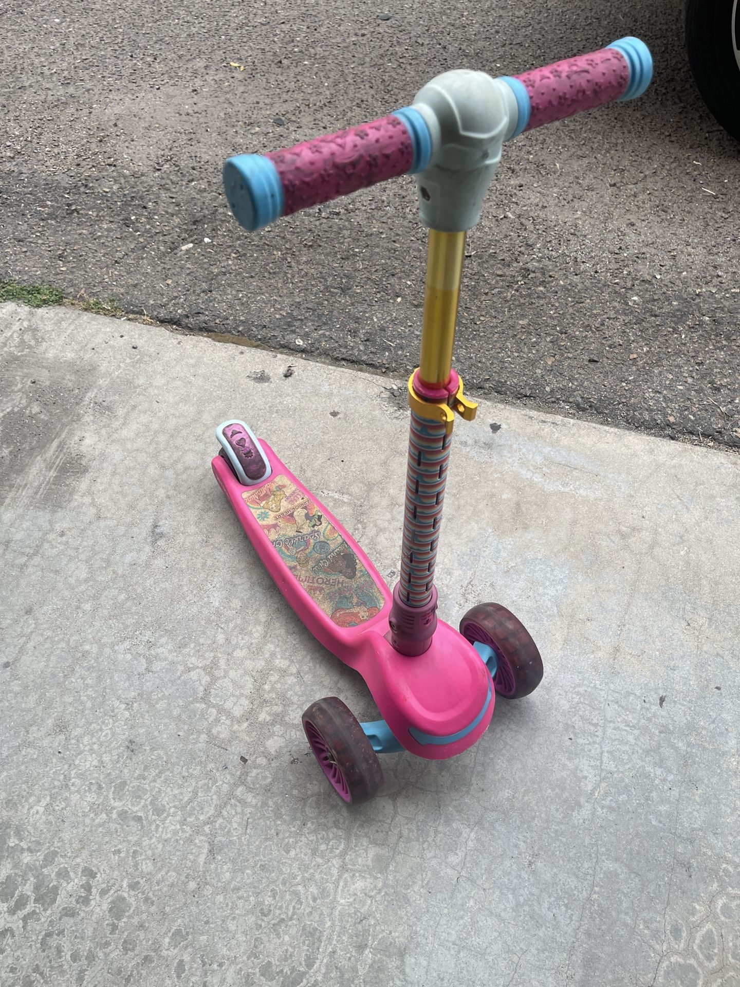 Jetson Disney Princess 3 Wheel Kick Scooter
