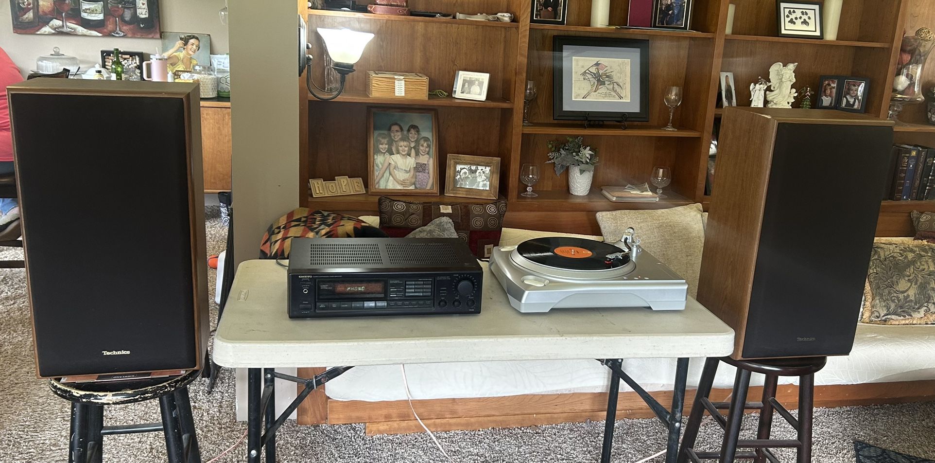 Awesome Stereo W/Turntable