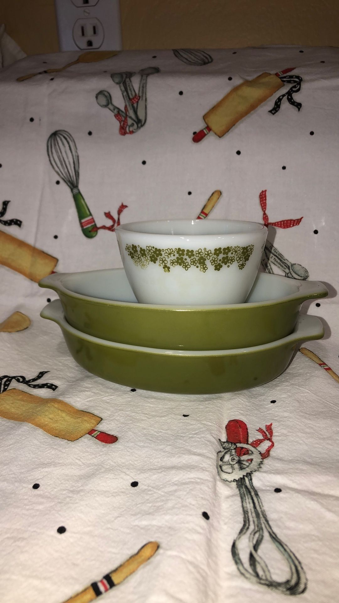 2 Pyrex # 700 Verde Pixie Casseroles 10 oz. Plus Spring Blossom Sugar Bowl, All In Bright, No Flaw Condition.