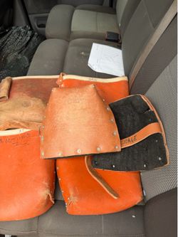 Pouches and knee pads