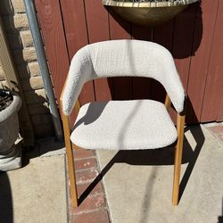 Office Chair. Very comfortable. Sturdy. Made to last $15. See pics.