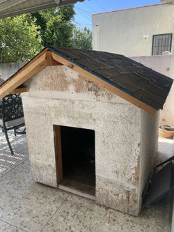 LARGE LARGE dog house! $100 OBO