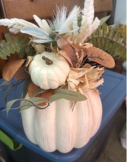 4 Fall Pumpkin Floral Centerpiece Arrangement