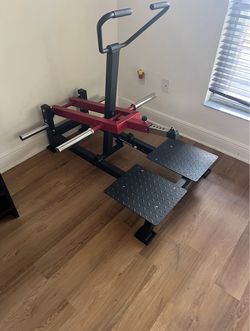 Plate loaded Belted squat machine