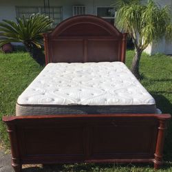 Queen Bed With Nightstand