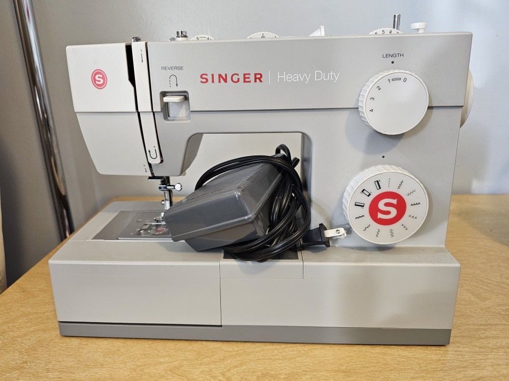 SINGER- Heavy Duty Sewing Machine