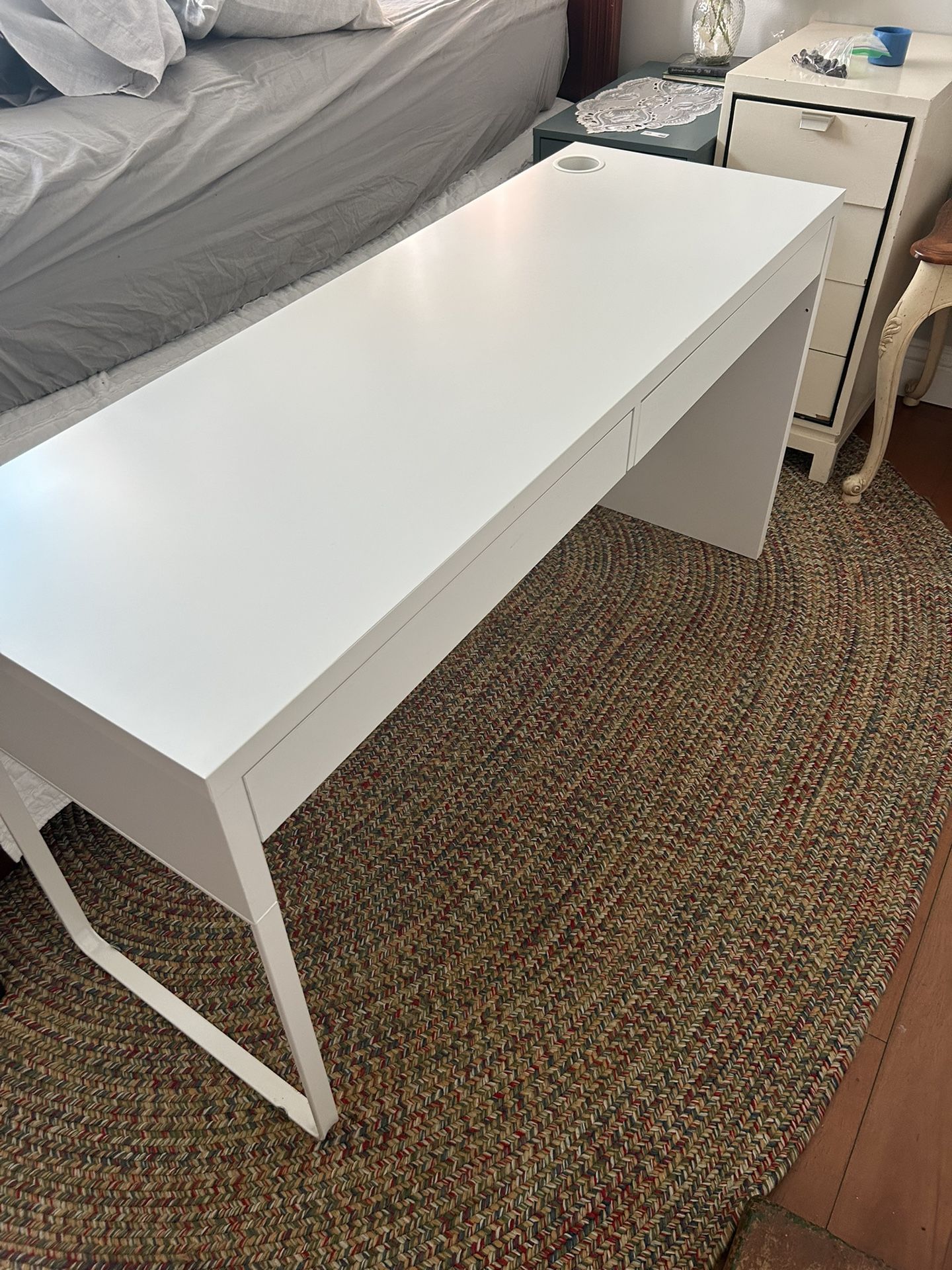 Ikea white desk