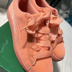 Puma Basket Classic Velour Jr , Desert Flower- Metallic Gold , Size 5.5