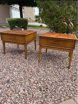 MCM Lane Style Nightstands 🤩