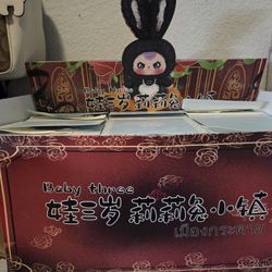 Baby Three Lily Rabbit Town V1