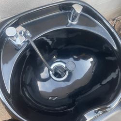 Salon Hair Washing Station  Chair  Excellent Condition