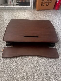 Free Airlift Pro tabletop desk