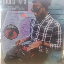 Numark Portable AC or Battery Powered Turntable w/ Adjustable DJ Scratch Switch