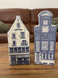 Delft Blue Canal Houses Set of 2 (1705-9)