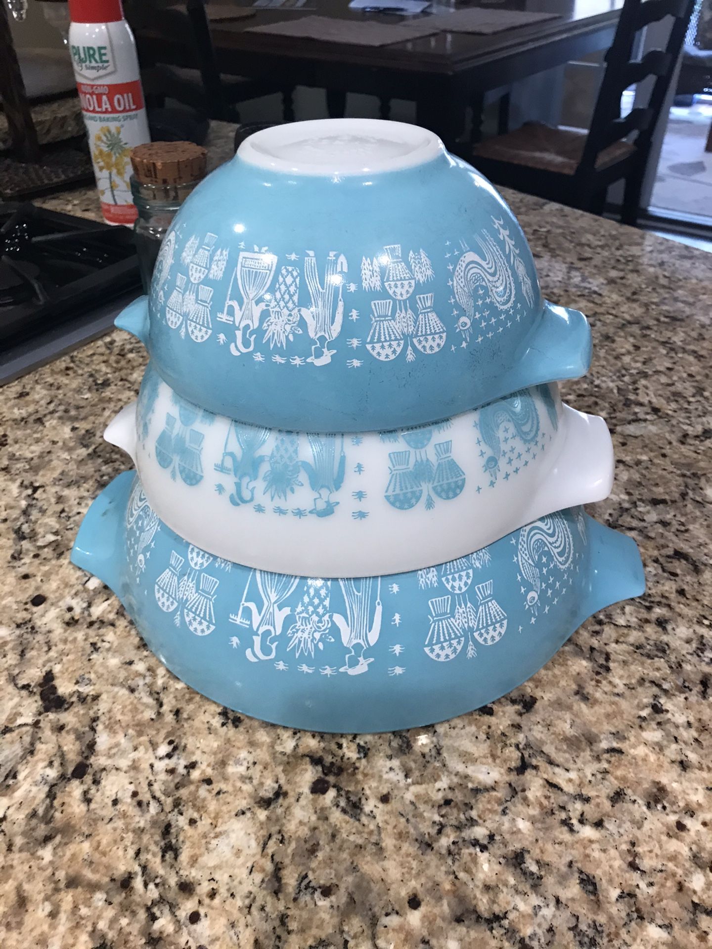 Vintage Pyrex Amish Mixing Bowls