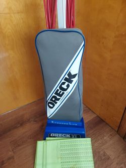 Oreck XL commercial industrial heavy duty upright bag vacuum cleaner in excellent like new condition 2022 year gently used just tuned up with extra ba