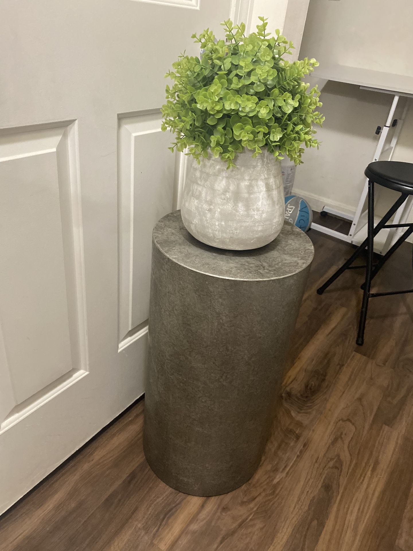 Beautiful metal stand