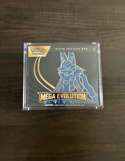 Mega evolution lucario elite trainer box Pokemon ETB