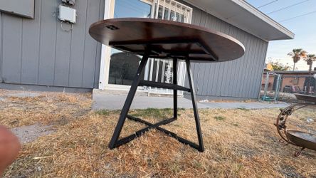 Dinning Table With Chairs