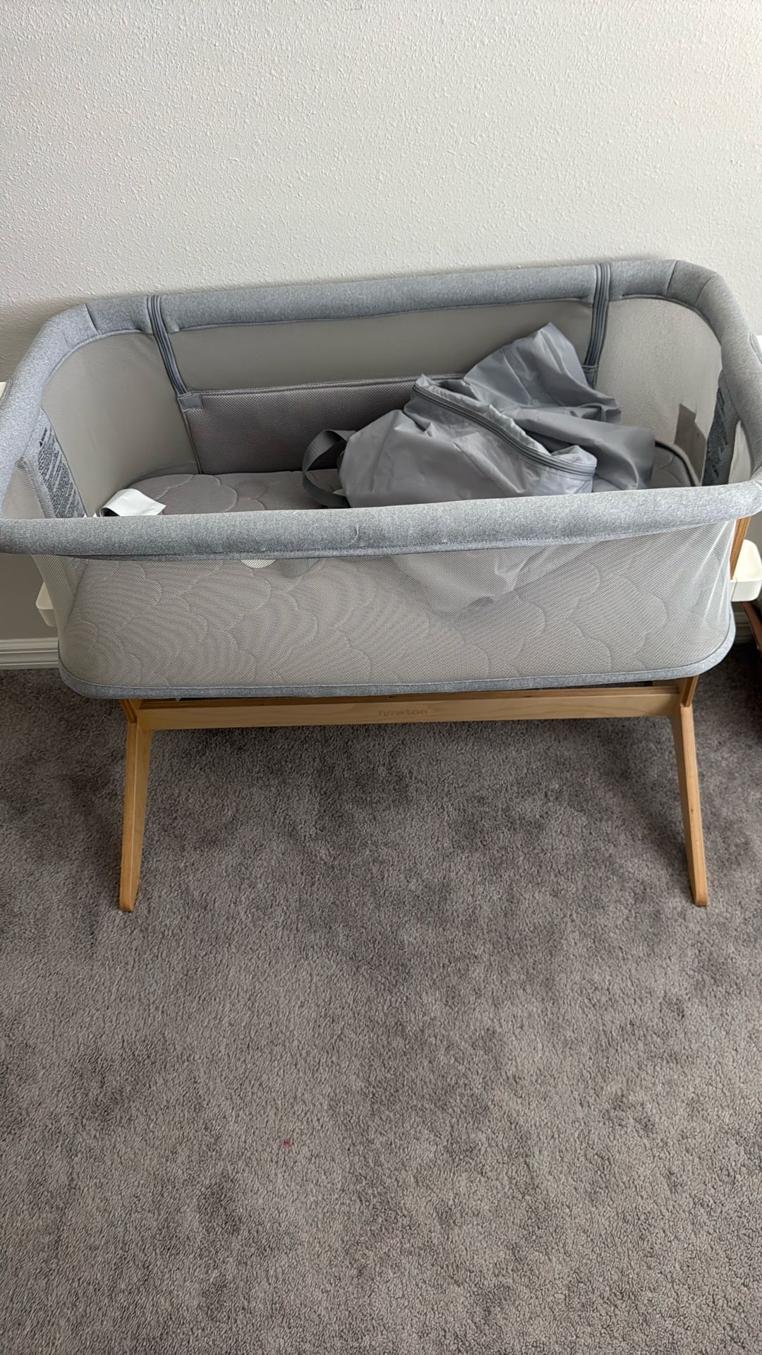 Bassinet Like New