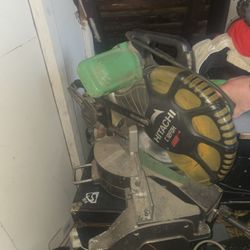 Hitachi Miter Saw 12'' Laser 