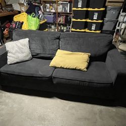 Couches With Pullout Bed