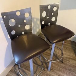 Set of bar stools