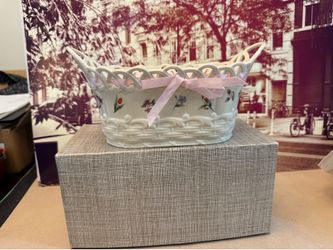 Lenox Posey Basket. New Unopened.