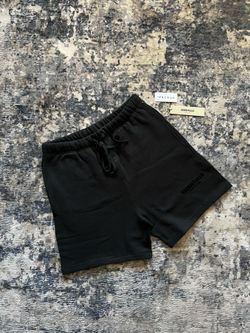 BLACK ESSENTIAL SHORTS