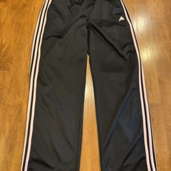 Woman’s Adidas joggers size large shipping available