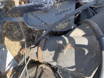 8 lugs rear axle Chevy 2005 2500