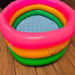 Kids' Play Pool - Perfect for Water Fun Throughout Summer small heart