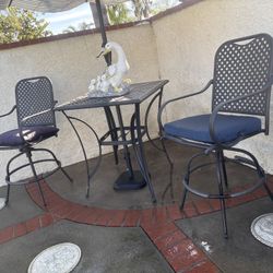 Patio Table & Chairs 