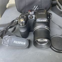 Fujifilm FinePix S1000fd 10.0MP 12X Zoom Digital Camera Black WORKS w/strap