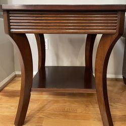 Vintage Traditional Wooden End/Side Table