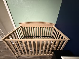 Baby Crib Graco