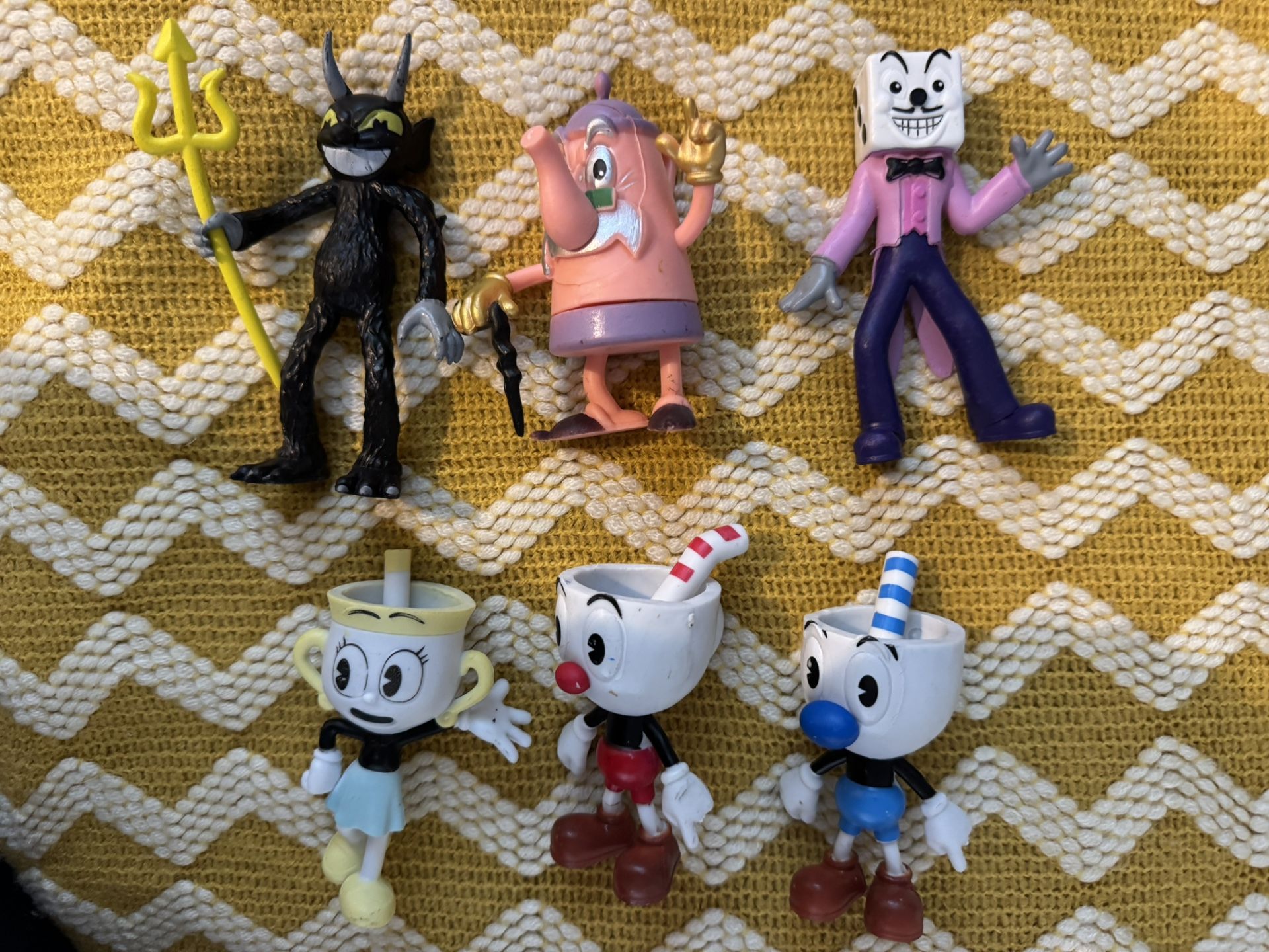 Cuphead & Mugman Figures