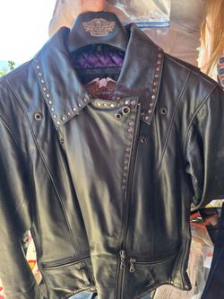 Size small Harley-Davidson jacket beautiful condition asking $150