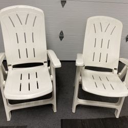 Large Foldable 5 Position Resin Chairs 