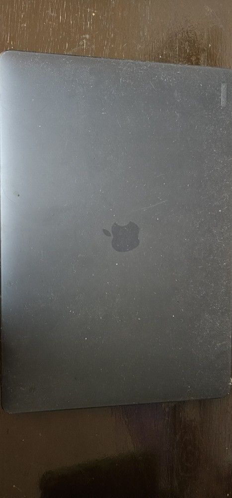 MacBook Pro 2018 (With Touch Bar) - 15" - Gray