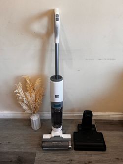 Brand New Kenmore AquaLite Cordless Wet & Dry Vacuum Mop