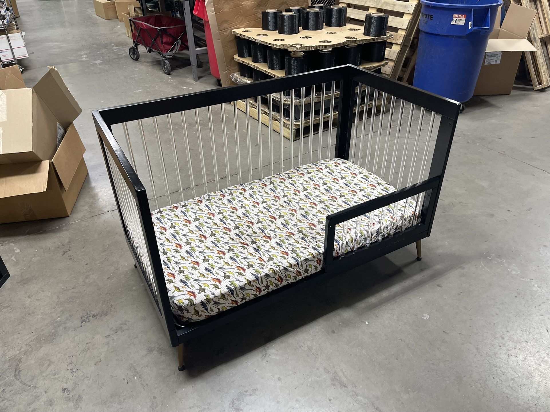 4 in 1 convertible Baby Crib