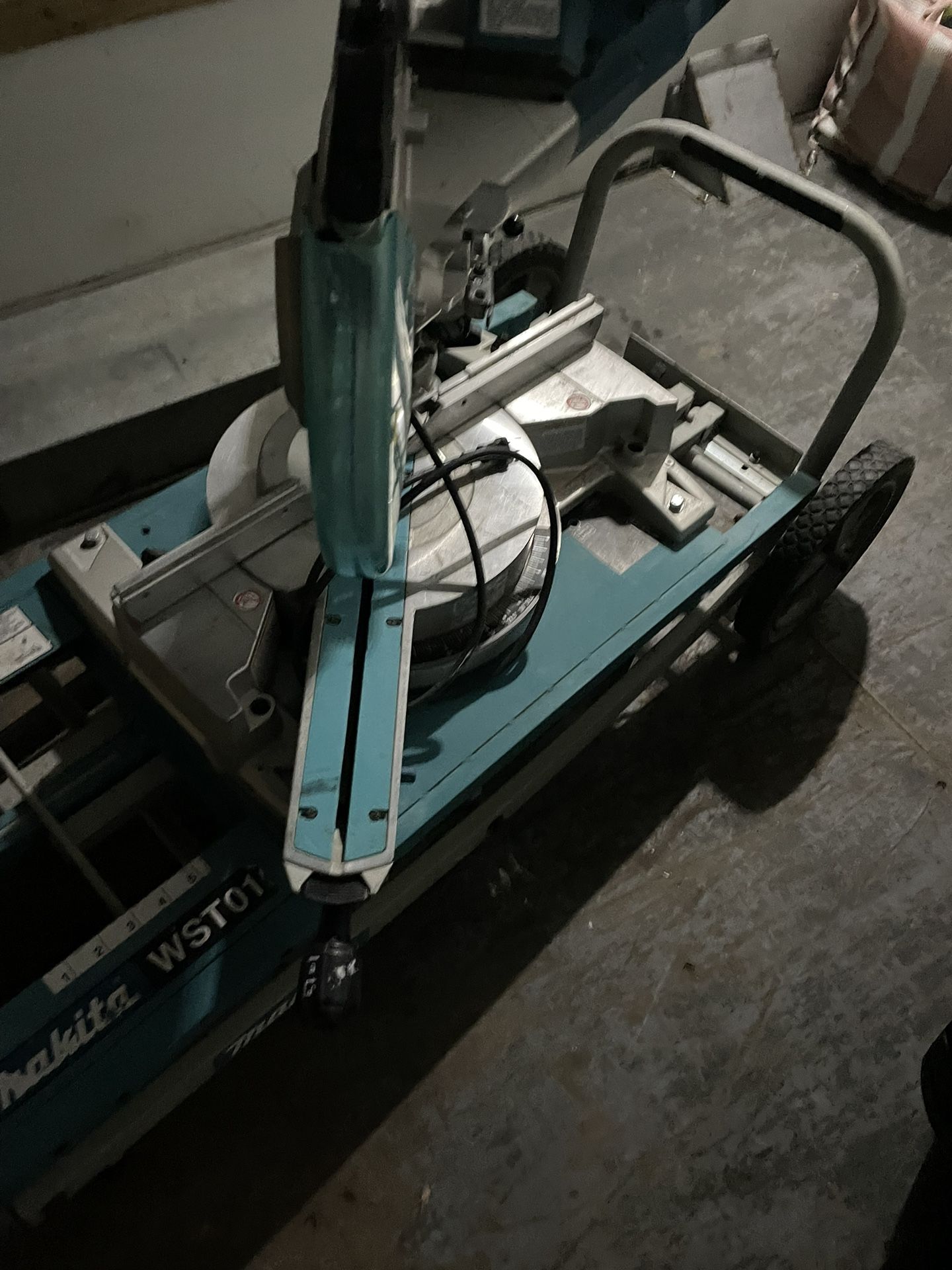 Makita Table Saw