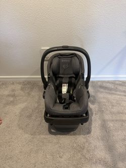 Uppababy Mesa Car Seat With Infant Insert Expires 2030
